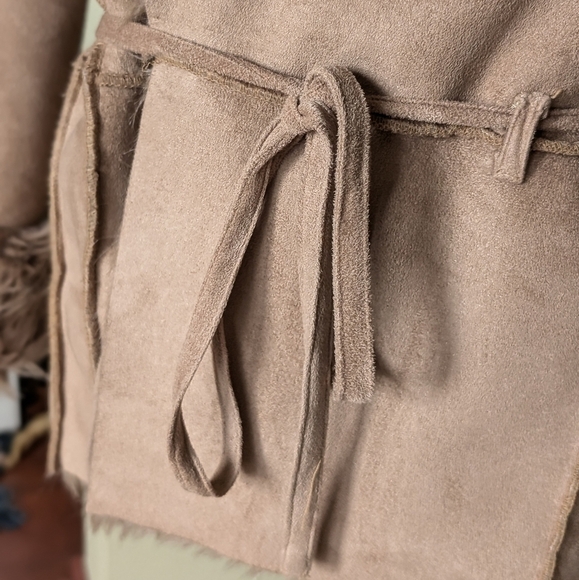 ✨ Twenty Twenty Size L Tan Faux Suede & Fur Belted Wrap Jacket 🧥 Cozy & Chic - Picture 5 of 15